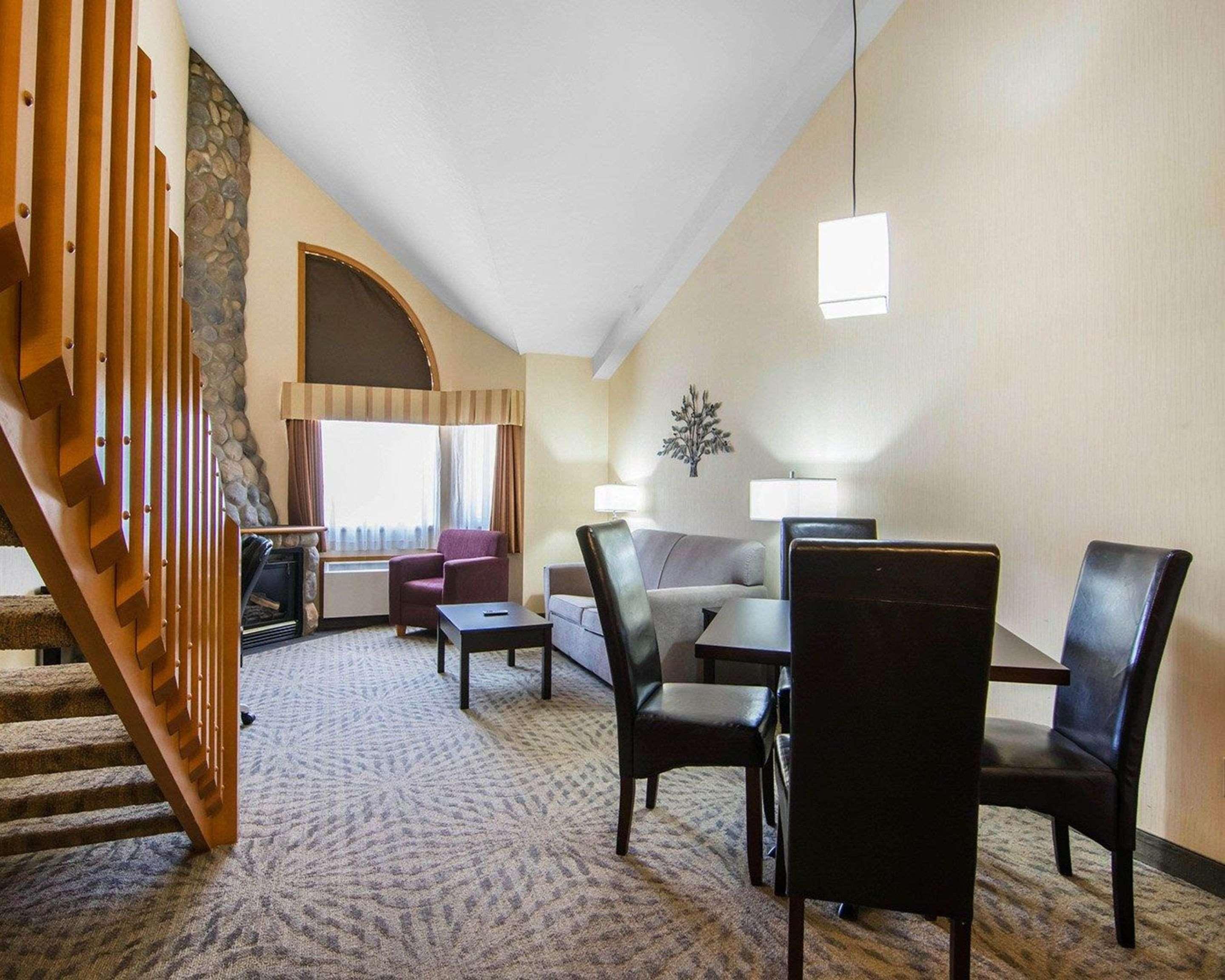 Chateau Canmore Esterno foto