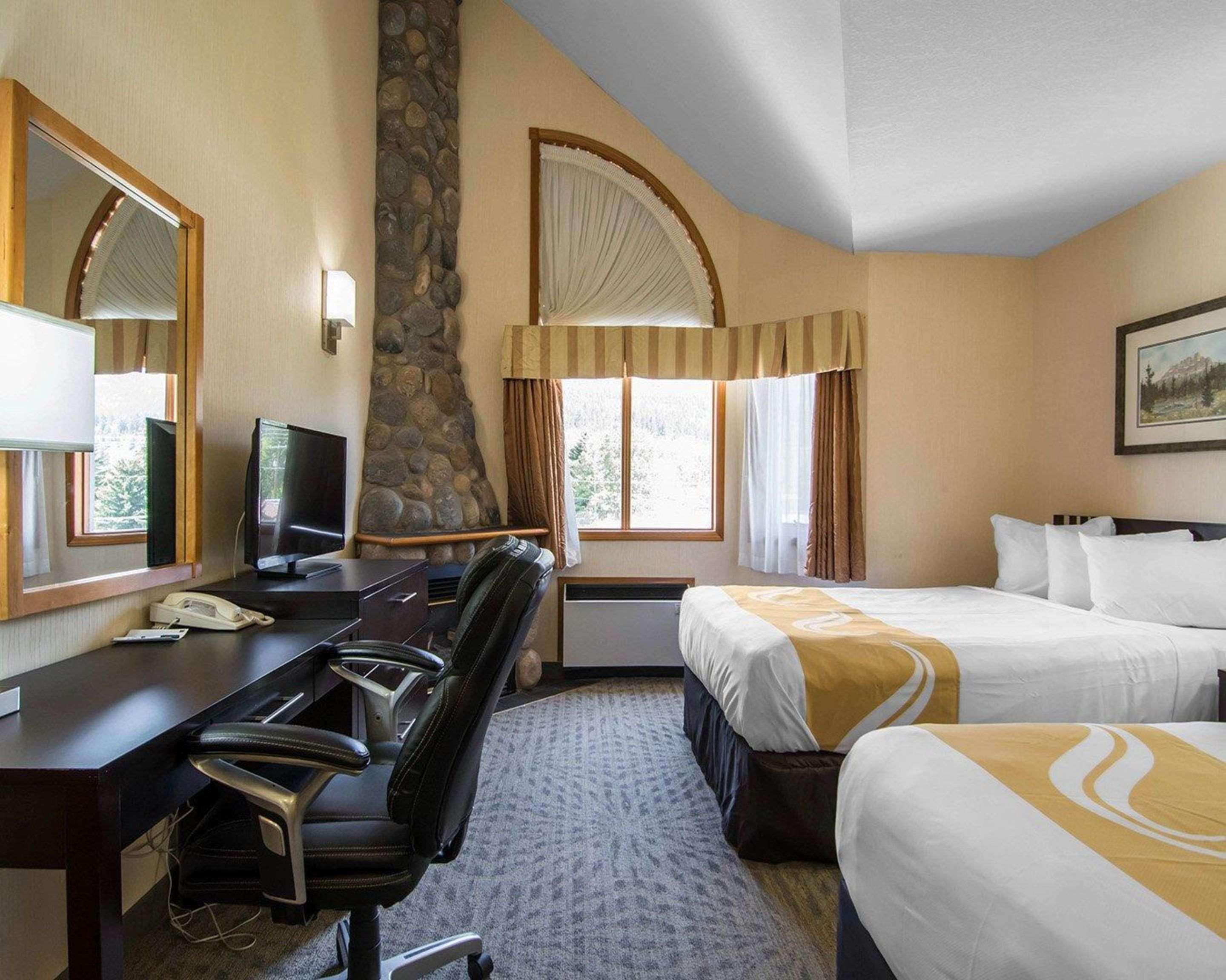 Chateau Canmore Esterno foto